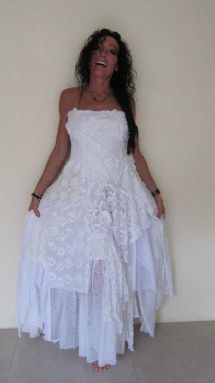 Discount Ivory Bohemian Wedding Dress Beautiful Lace Wedding Long Gown Boho Gown  Bridal Gypsy Wedding Dress Handmade Lace Bridal Gowns Simple Gowns Simple